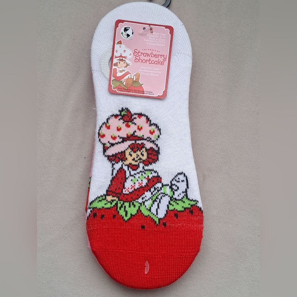 Brand New Ladies 3 Pairs Strawberry Shortcake Stay Put Liner; Shoe Size 4-10